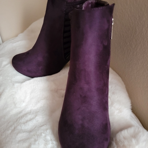 Dark Purple Brushed Suede Ankle Booties size 10w - Picture 2 of 8
